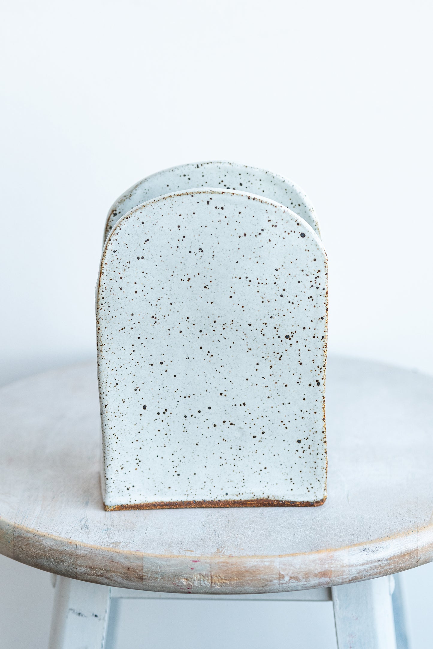 underdog stoneware toaster vase