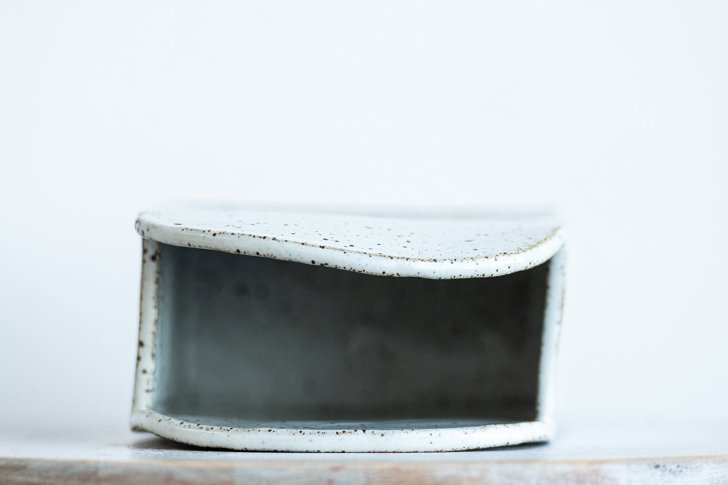 underdog stoneware toaster vase