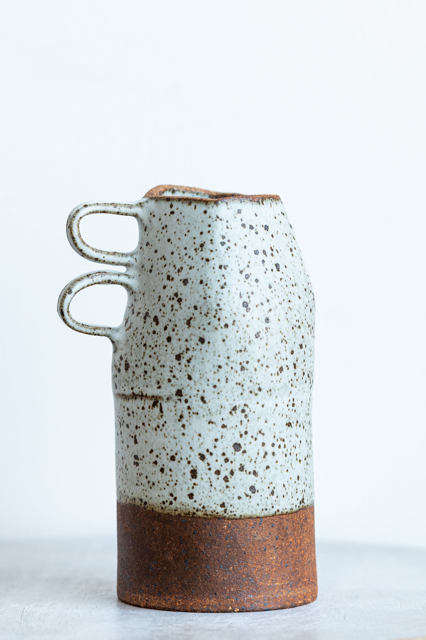 underdog stoneware vase with dual handle