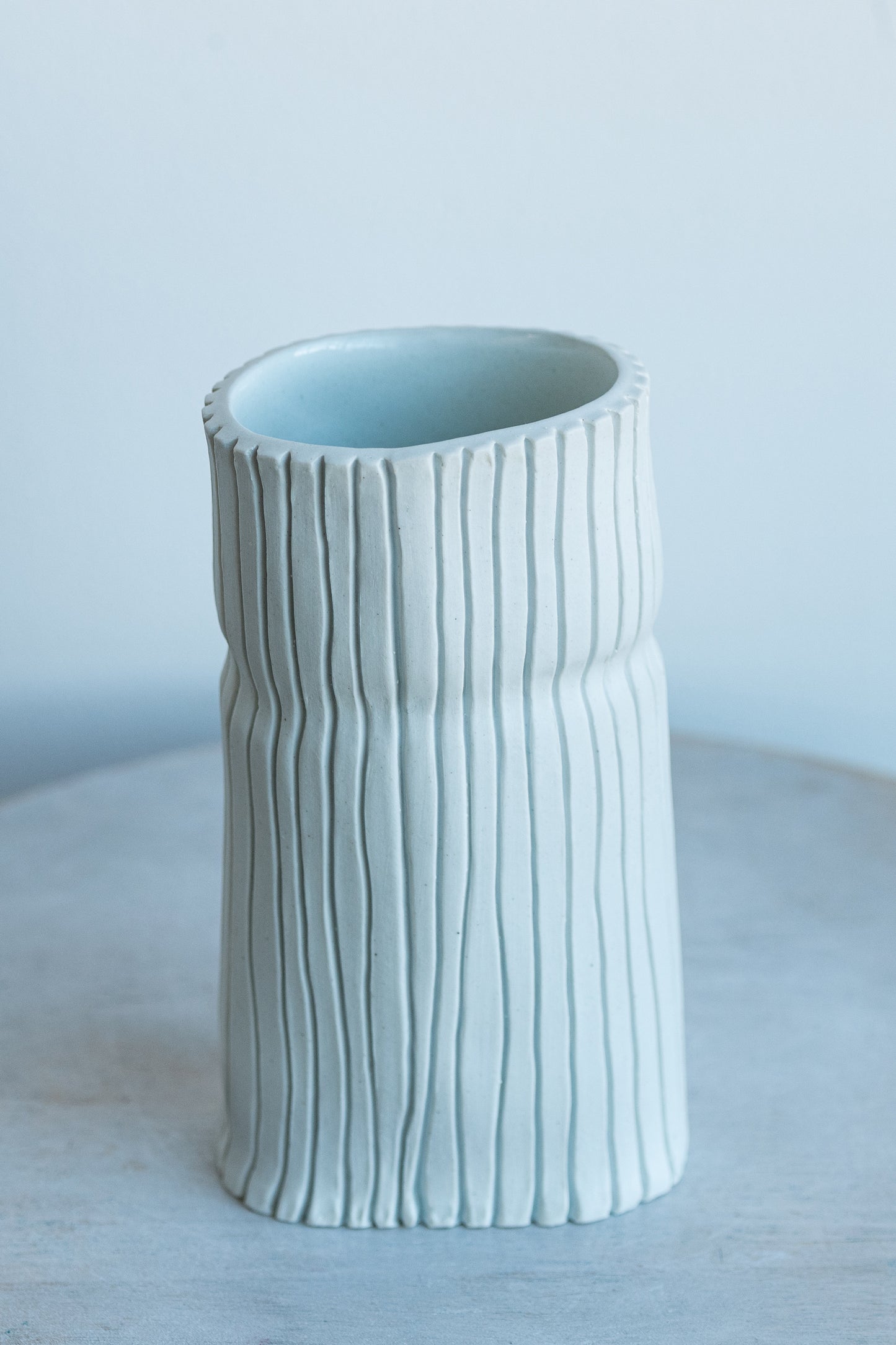 alto groovy porcelain vase